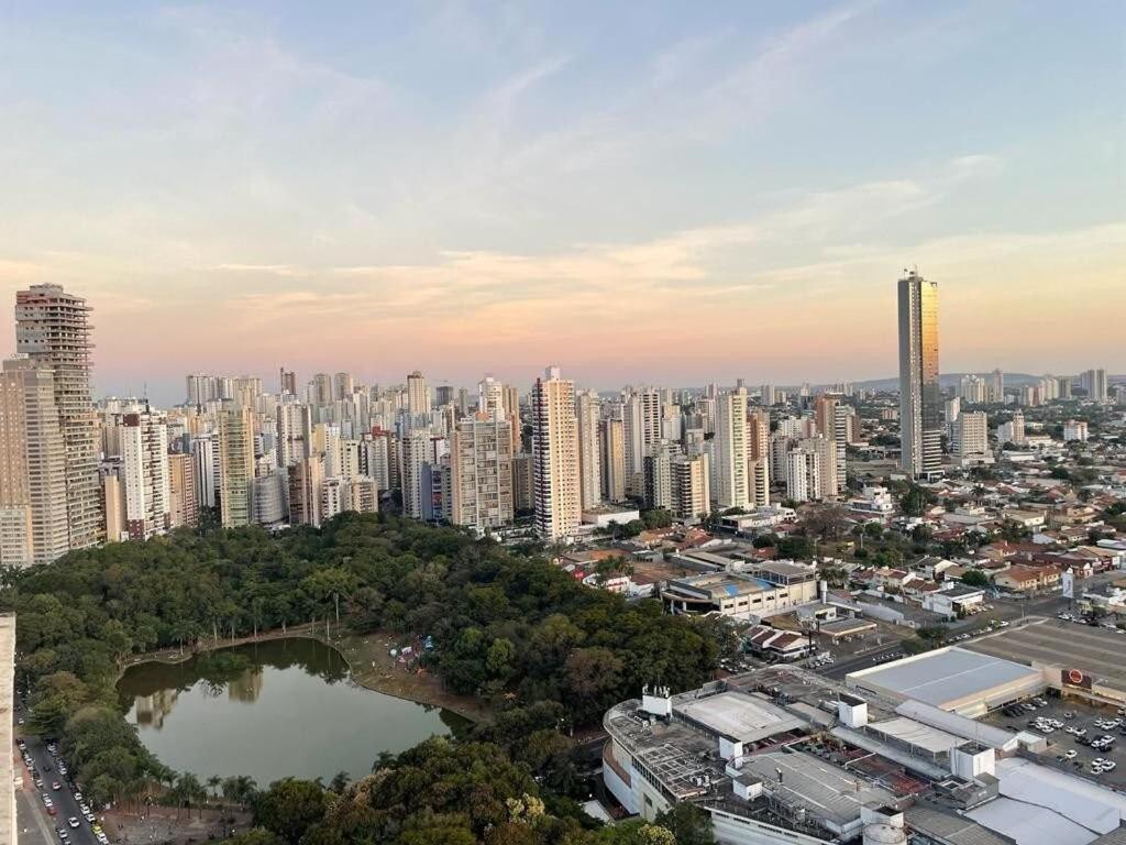 גויאניה Moderno Flat Com Vista Para O Parque Vaca Brava מראה חיצוני תמונה